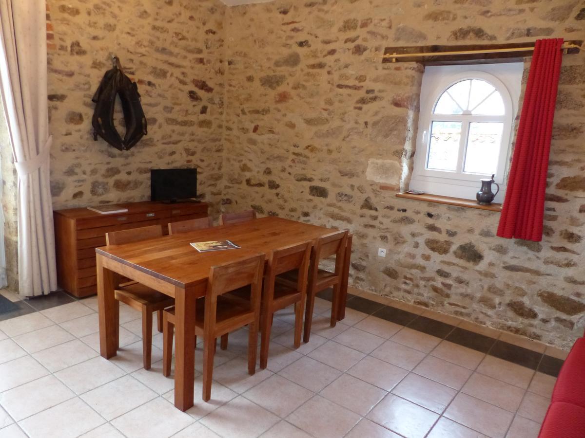 B&B Domaine De La Corbe Bournezeau ภายนอก รูปภาพ